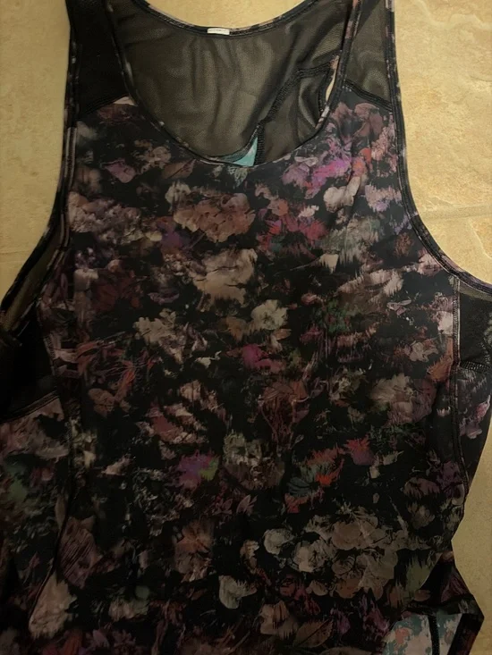 Beyond Yoga matching set and lulu lemon matching tank - Picture 7 of 9